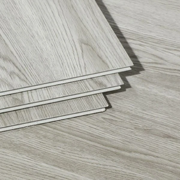 Vinil de lux cu miez rigid SPC de 7 mm